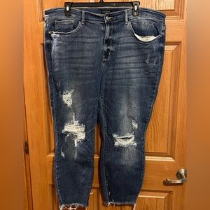 Judy Blue Relaxed fit Jeans with distressing
